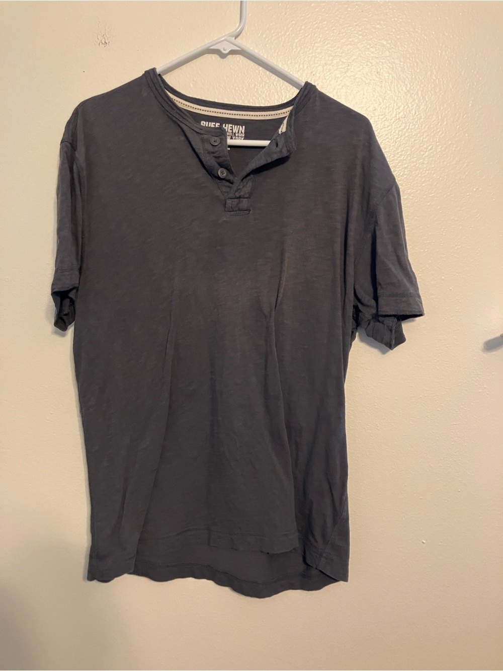 Ruff Hewn Men's Short Sleeve Henley - Charcoal Gray